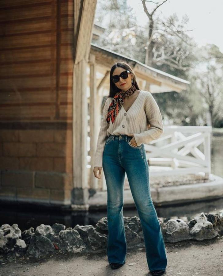 Las chaquetas de punto serán una de las prendas estrella este invierno, y, no solo porque ya están presentes en la mayoría de firmas, sino porque las prescriptoras de moda han apostado por ellas esta temporada y las han convertido en las nuevas sudaderas. ¿La clave para lucirlas con estilo? Llevarlas abotonadas y por dentro del pantalón. Estos looks inspiradores son evidencia de ello. ¿Cuál es tu favorito?