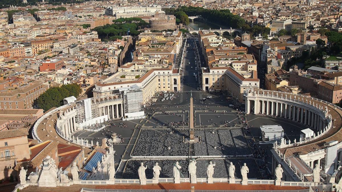 Plaza de San Pedro (Vaticano, Roma) 