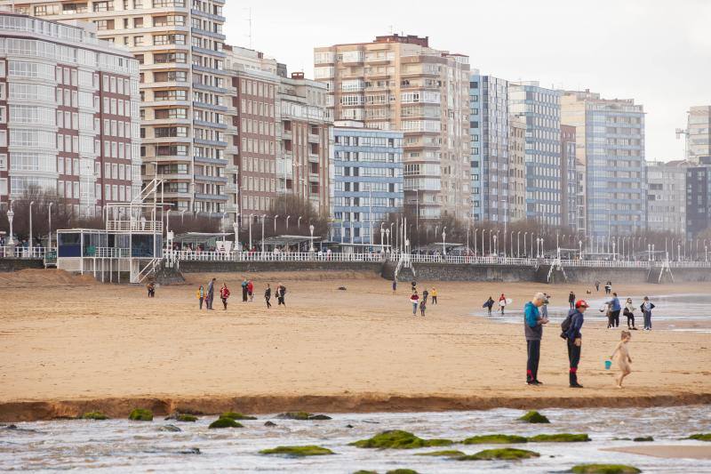 Un anticiclón sobre el norte de África es el responsable de este 'veranillo' que durará hasta el martes, según confirma la Aemet