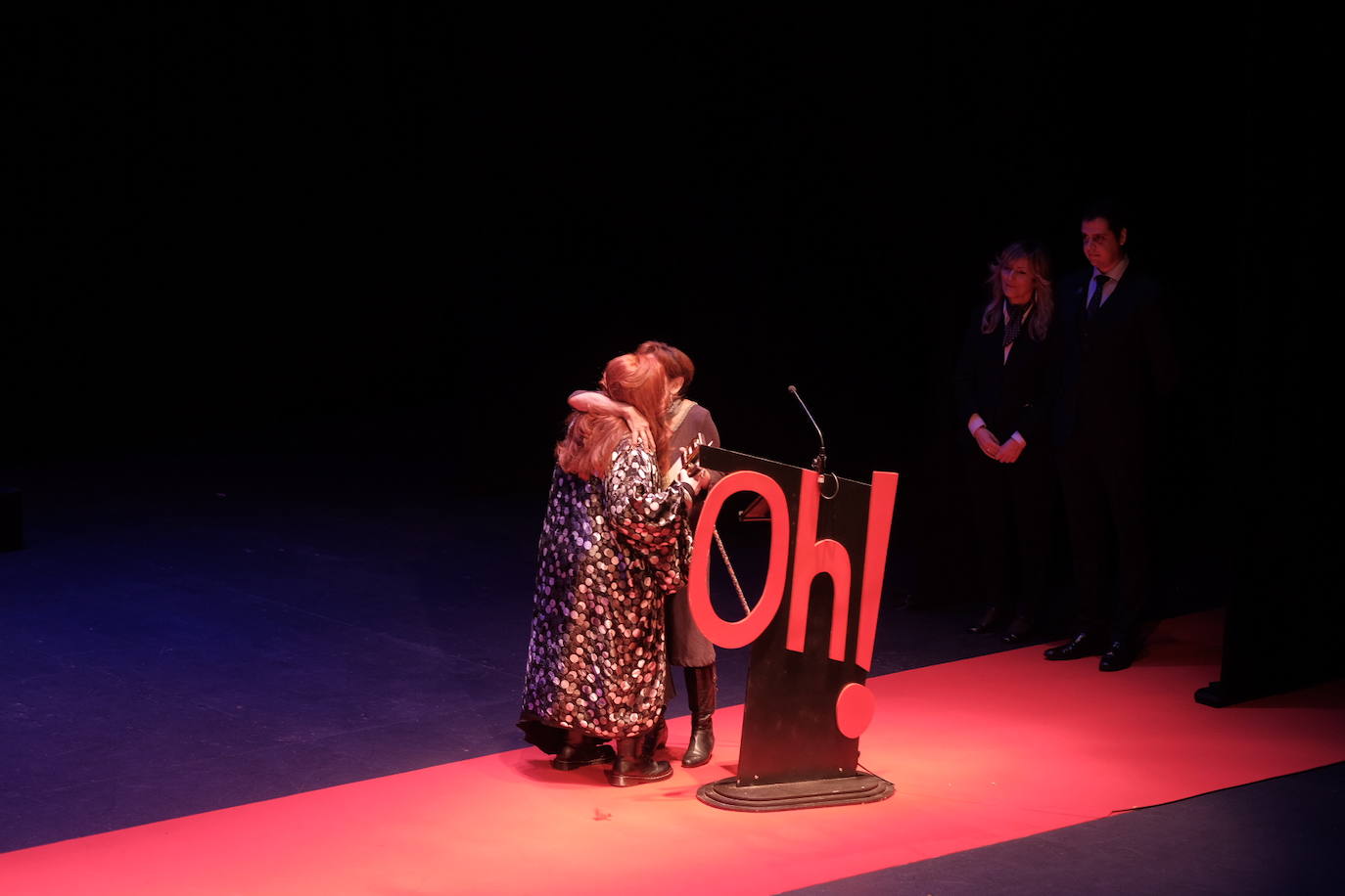 Laura Piquero recogió emocionada el premio a la mejor actriz en una gala que rindió homenaje póstumo a su padre, Alberto, y a Silvino Torre 'Bojiganga' se hace con cuatro galardones, 'Corín' con dos y 'Celeste' gana al mejor infantil