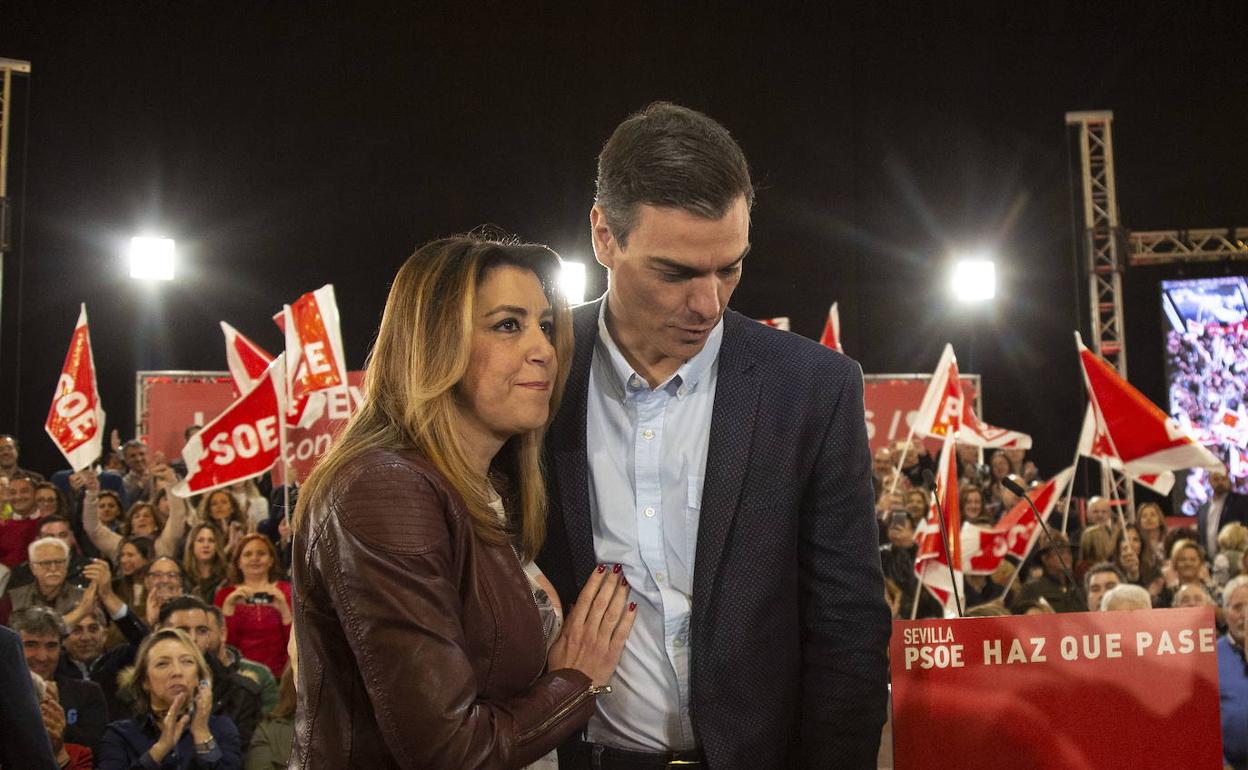 Pedro Sánchez y Susana Díaz, en un mitin en Sevilla.