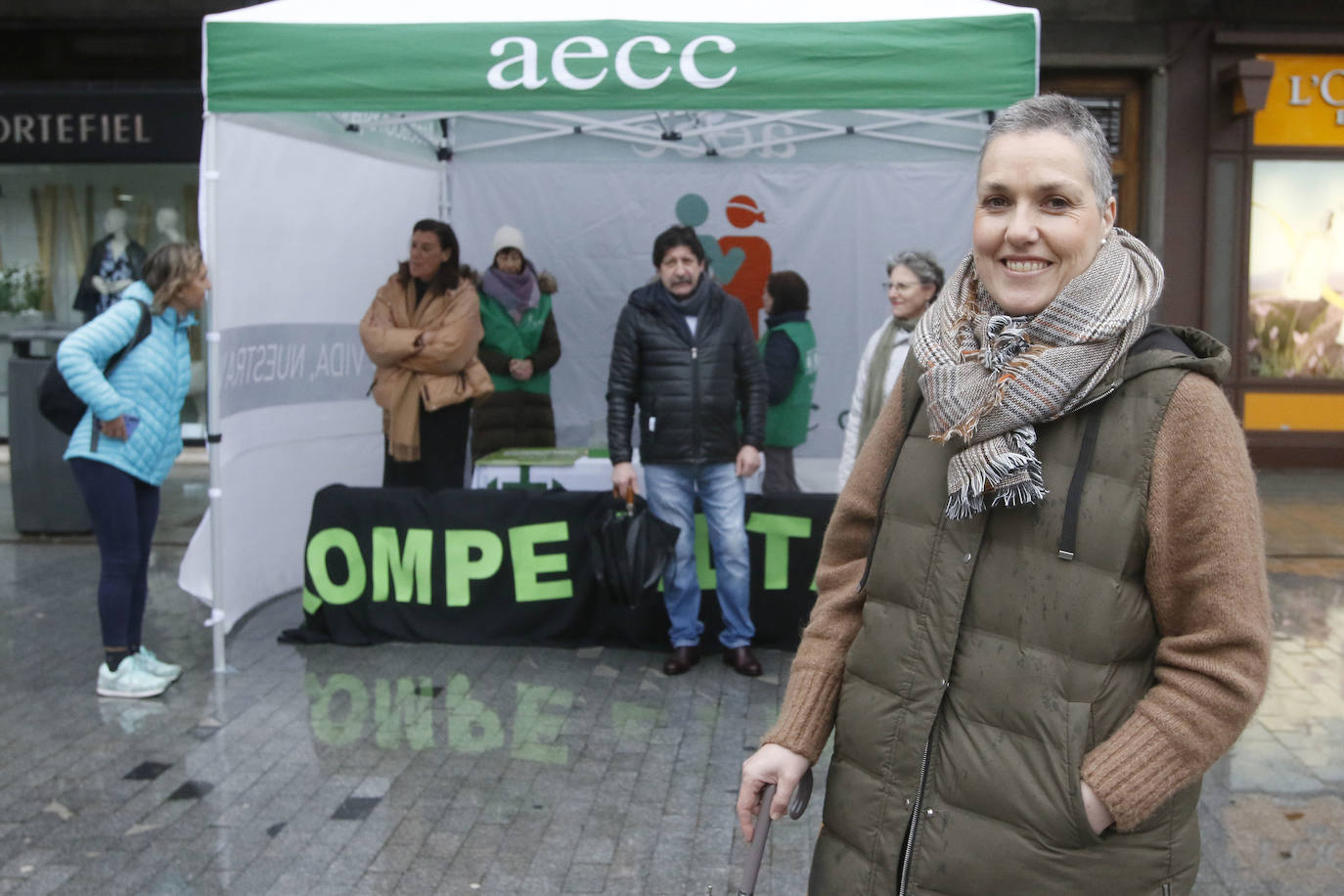 Con motivo del Día Mundial contra el Cáncer, la Plaza del Parchís de la ciudad ha sido punto de encuentro de numerosas personas que, tras vivir la enfermedad, han querido dar su testimonio y un mensaje positivo. 