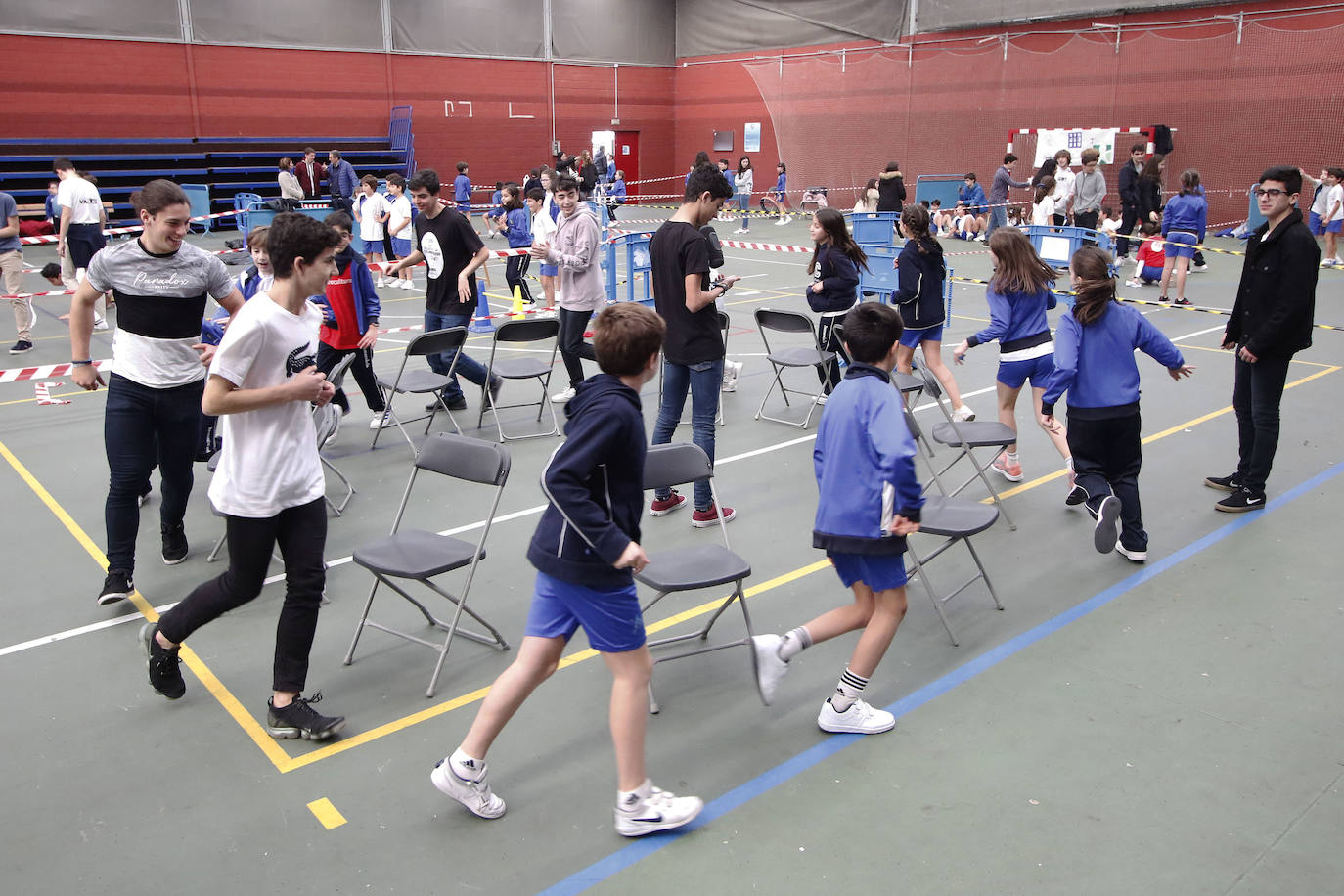 El colegio gijonés celebra el Día del Bocata con múltiples actividades.