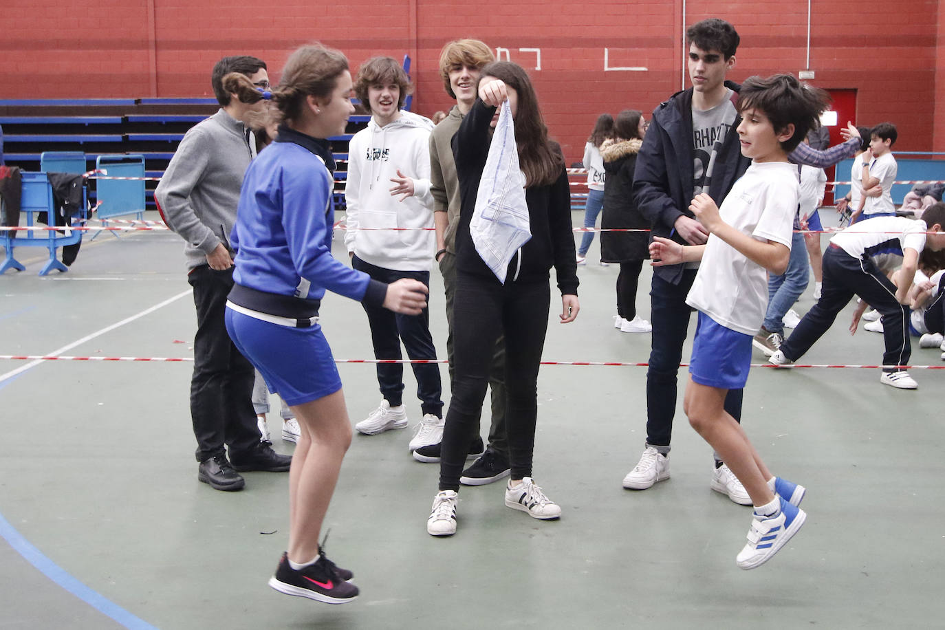 El colegio gijonés celebra el Día del Bocata con múltiples actividades.