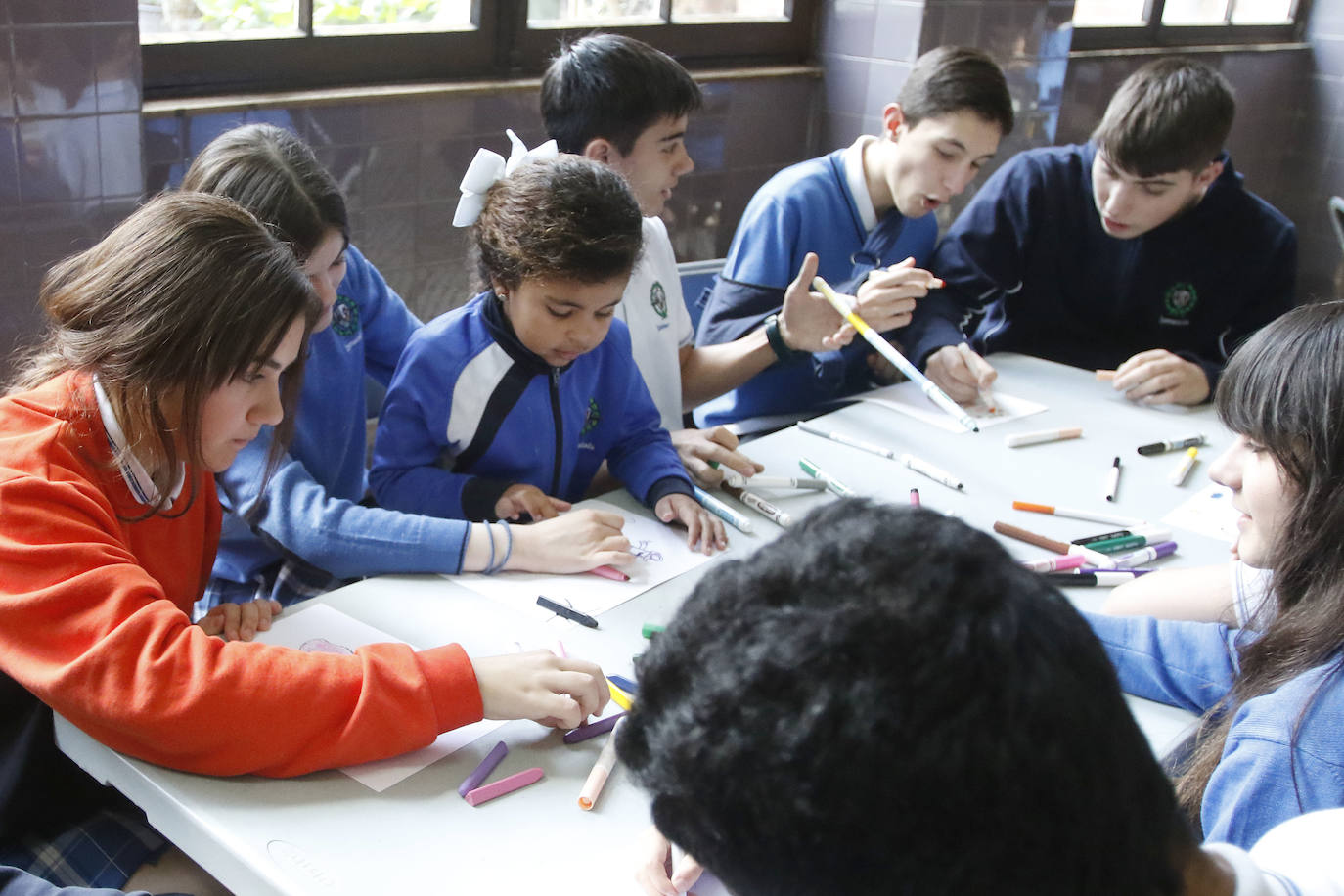 El colegio gijonés celebra el Día del Bocata con múltiples actividades.