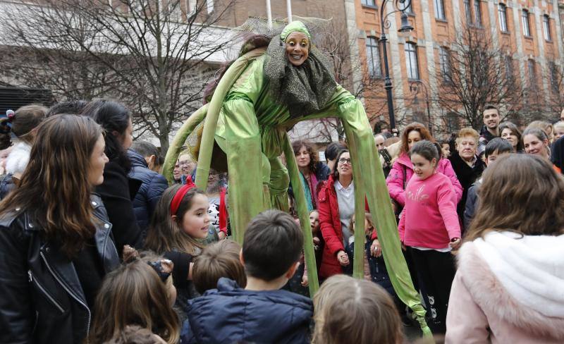 Hubo representaciones en Begoña, plaza del Instituto, seis de agosto y numerosas salas de la ciudad