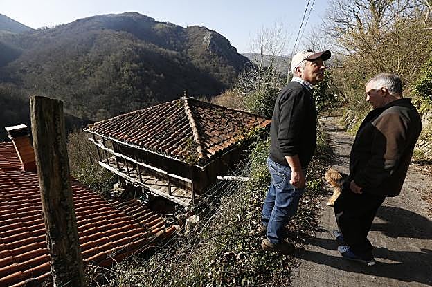 Las alas de Asturias corren el riesgo de ser un «desierto demográfico»