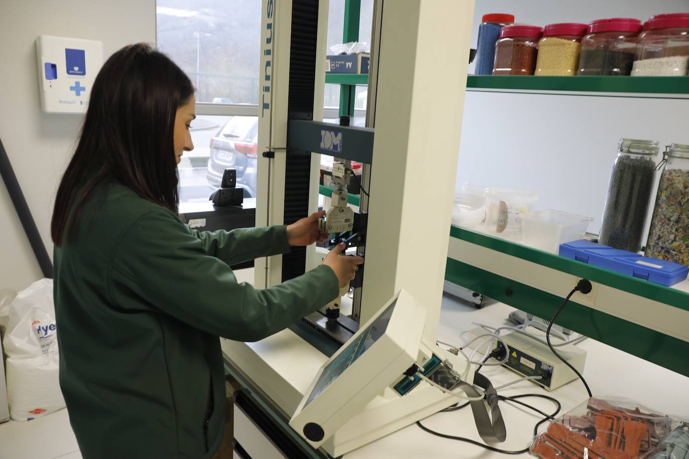 «Somos parte de una solución al problema actual que no solo preocupa en Asturias sino a nivel mundial», aseguran desde la empresa de Sotrondio que investiga y desarrolla nuevos materiales y productos favoreciendo la sostenibilidad en su proceso productivo