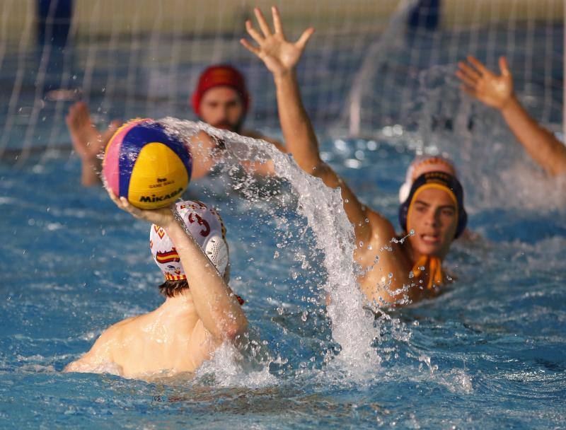 El duelo de la Liga Mundial de Waterpolo que enfrentó a España y a Montenegro, subcampeón y bronce del Europeo respectivamente, acabó con una abultada victoria para los montenegrinos (6-11)