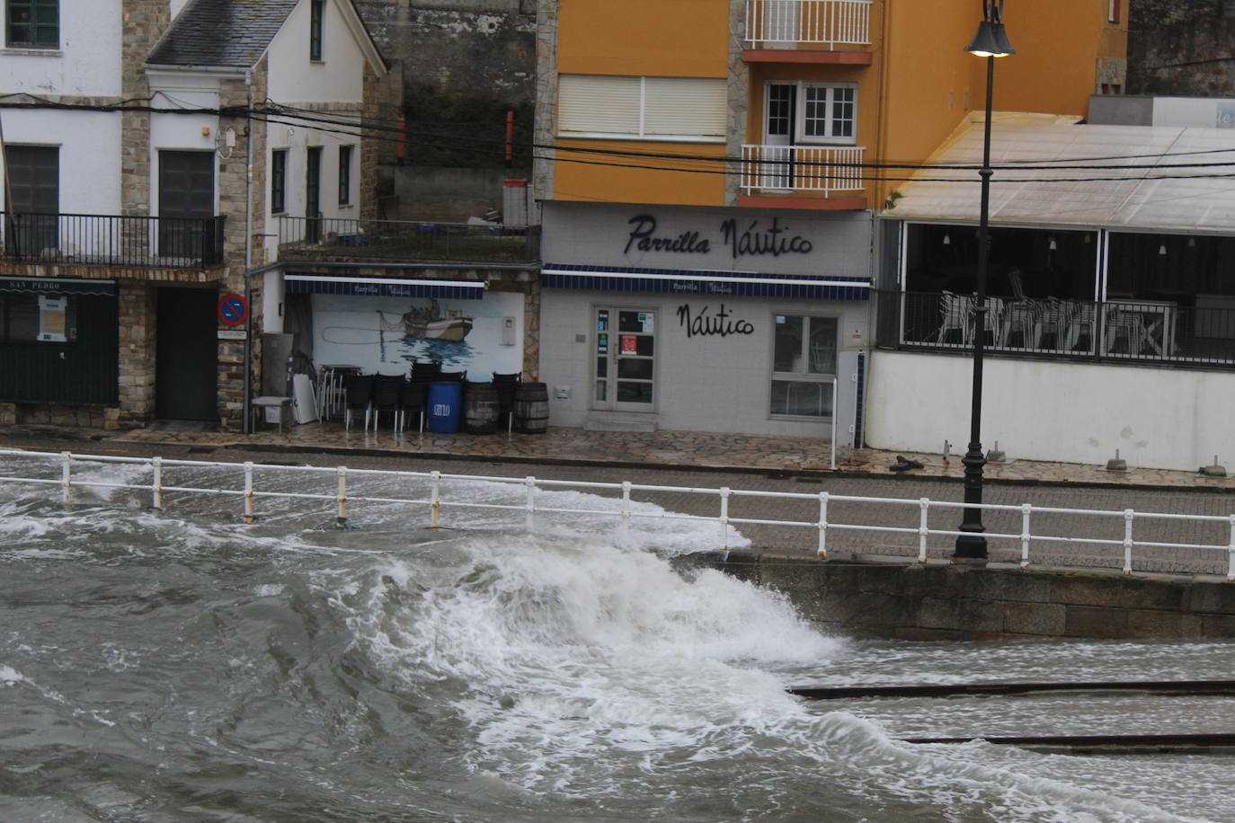 Fotos: Las imágenes que deja el fuerte oleaje en Asturias