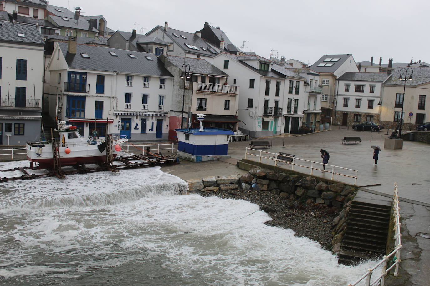 Fotos: Las imágenes que deja el fuerte oleaje en Asturias