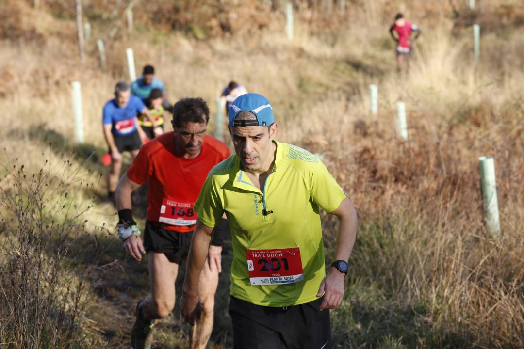 El IV Trail Gijón comienza con la prueba corta en el Camping Municipal de Deva