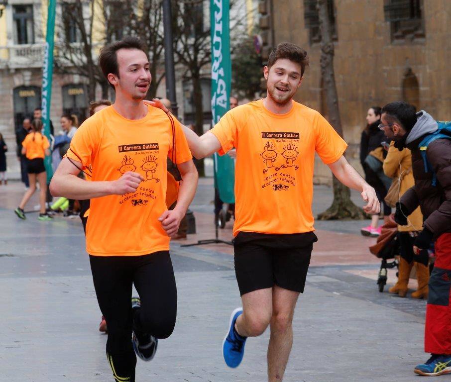 La capital del Principado acogió la II Carrera Galbán para recaudar fondos contra el cáncer infantil