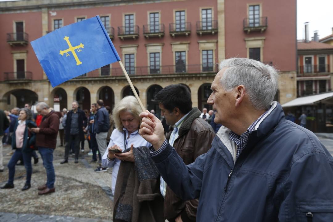 Cientos de personas participaron en la concentración a favor de su declaración como Patrimonio Mundial