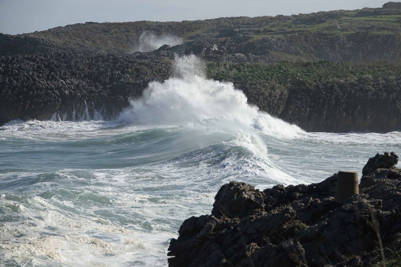 Fotos: Las imágenes que deja el fuerte oleaje en el litoral asturiano