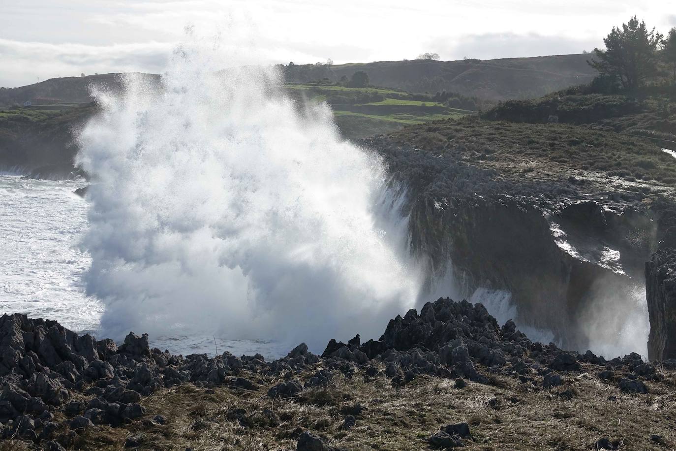 Fotos: Las imágenes que deja el fuerte oleaje en el litoral asturiano