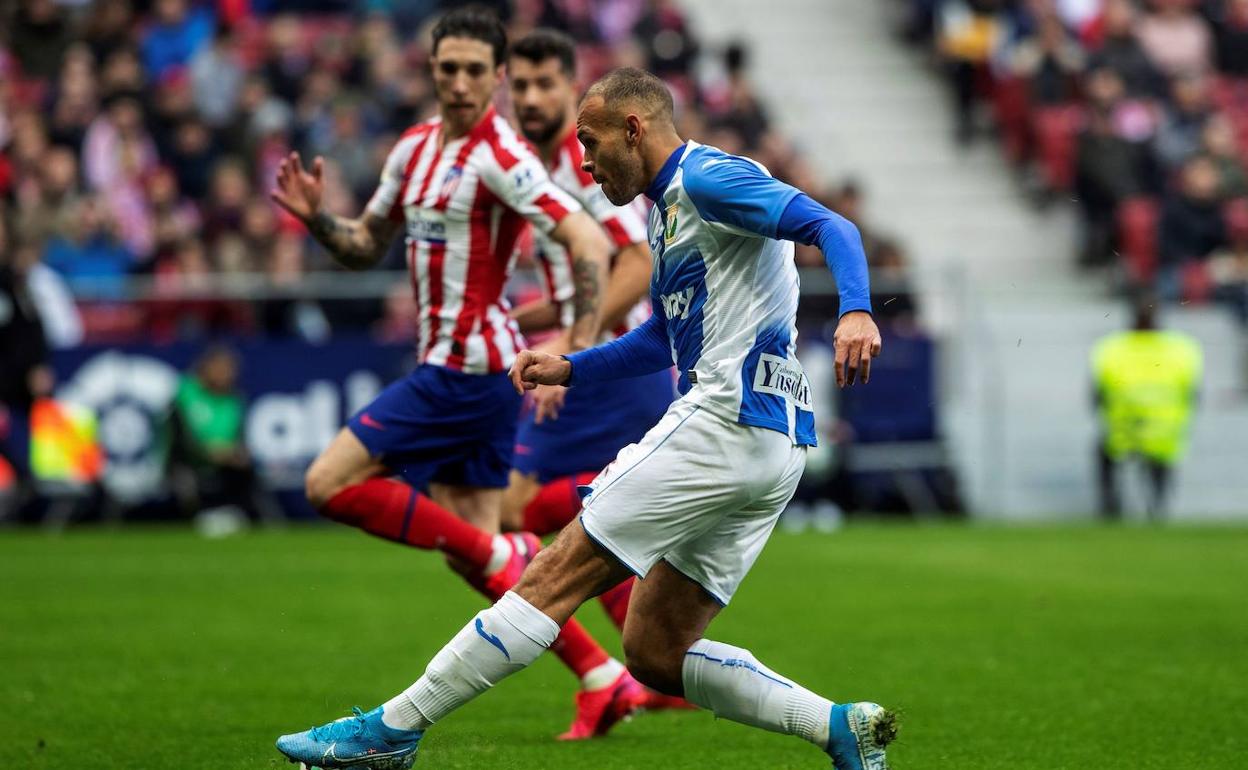 Martin Braithwaite, en un partido ante el Atlético. 