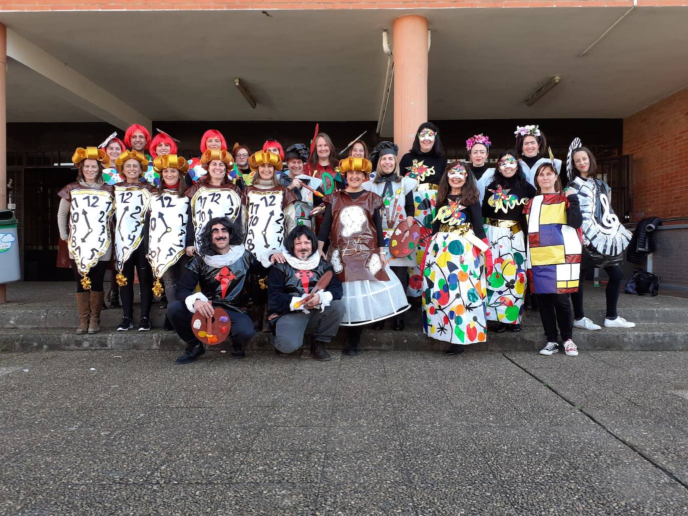 Algunos centros como los de infantil de San Eutiquio, El Bibio, Gloria Fuertes, Jovellanos, Severo Ochoa o San Vicente de Paúl hicieron que los más pequeños disfrutaran de una jornada especial