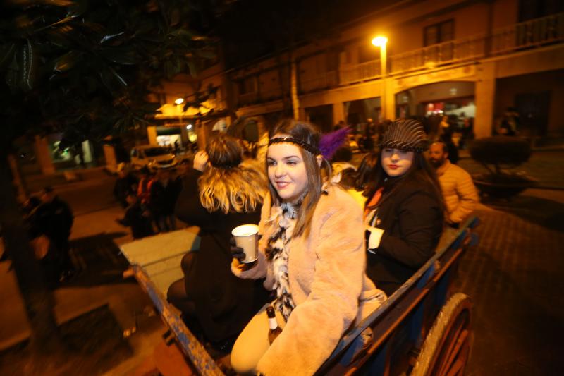 Fotos: El antroxu despega en Llaranes