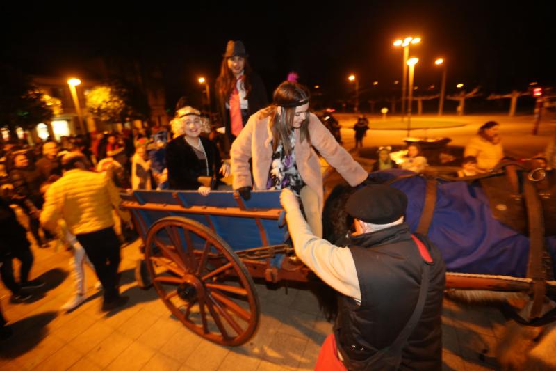 Fotos: El antroxu despega en Llaranes