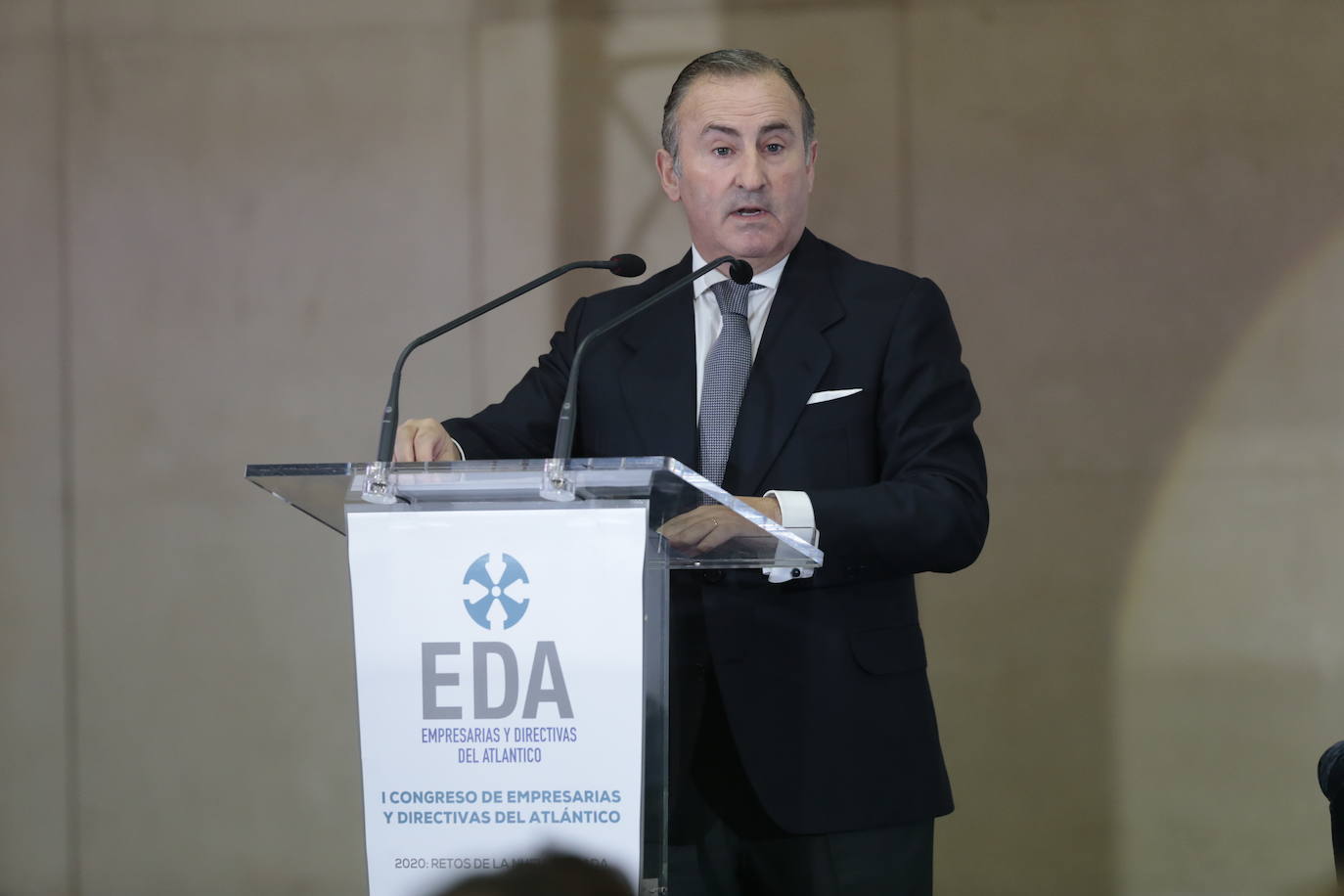  La capital del Principado ha acogido este viernes el Congreso de Empresarias y Directivas del Atlántico. En la inauguración han participado la vicepresidenta segunda del Congreso de los Diputados, Ana Pastor, y la presidenta de Adif, Isabel Pardo de Vera.
