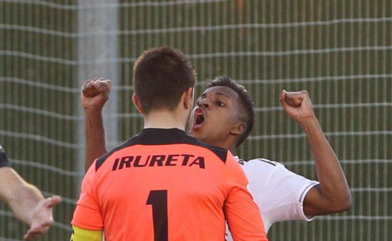 Celebración de Rodrygo a Irureta