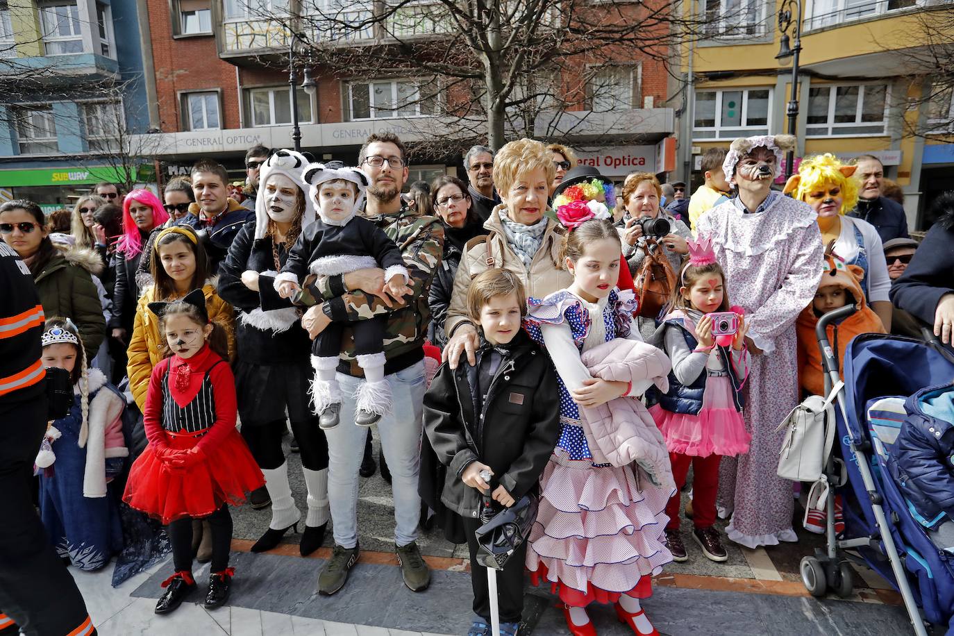 Fotos: ¿Estuviste en el desfile infantil del Antroxu en Gijón? ¡Búscate!