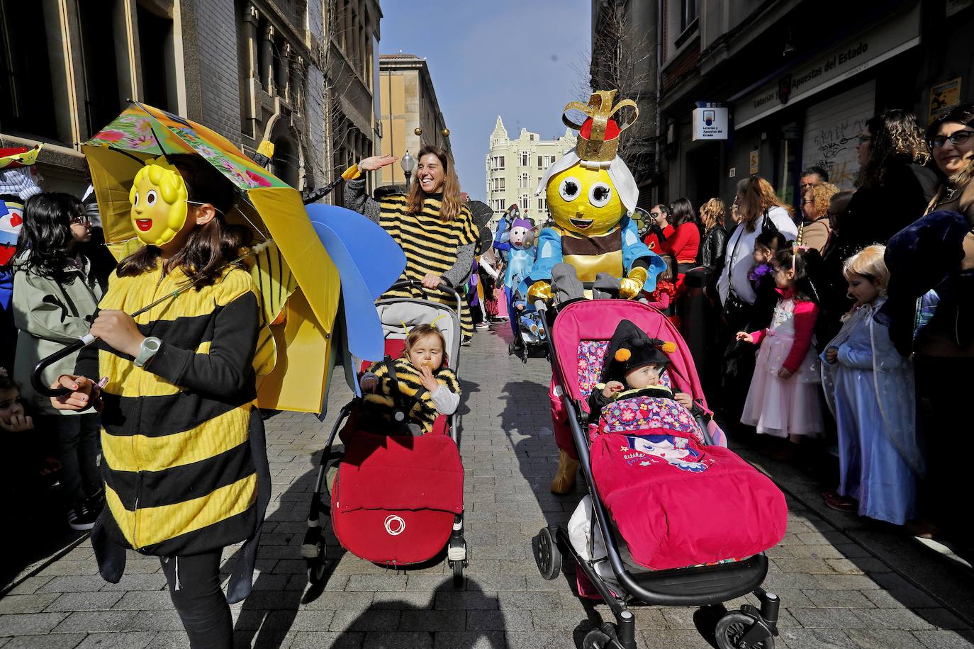 Fotos: ¿Estuviste en el desfile infantil del Antroxu en Gijón? ¡Búscate!