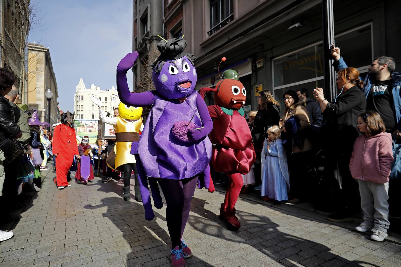 Fotos: ¿Estuviste en el desfile infantil del Antroxu en Gijón? ¡Búscate!