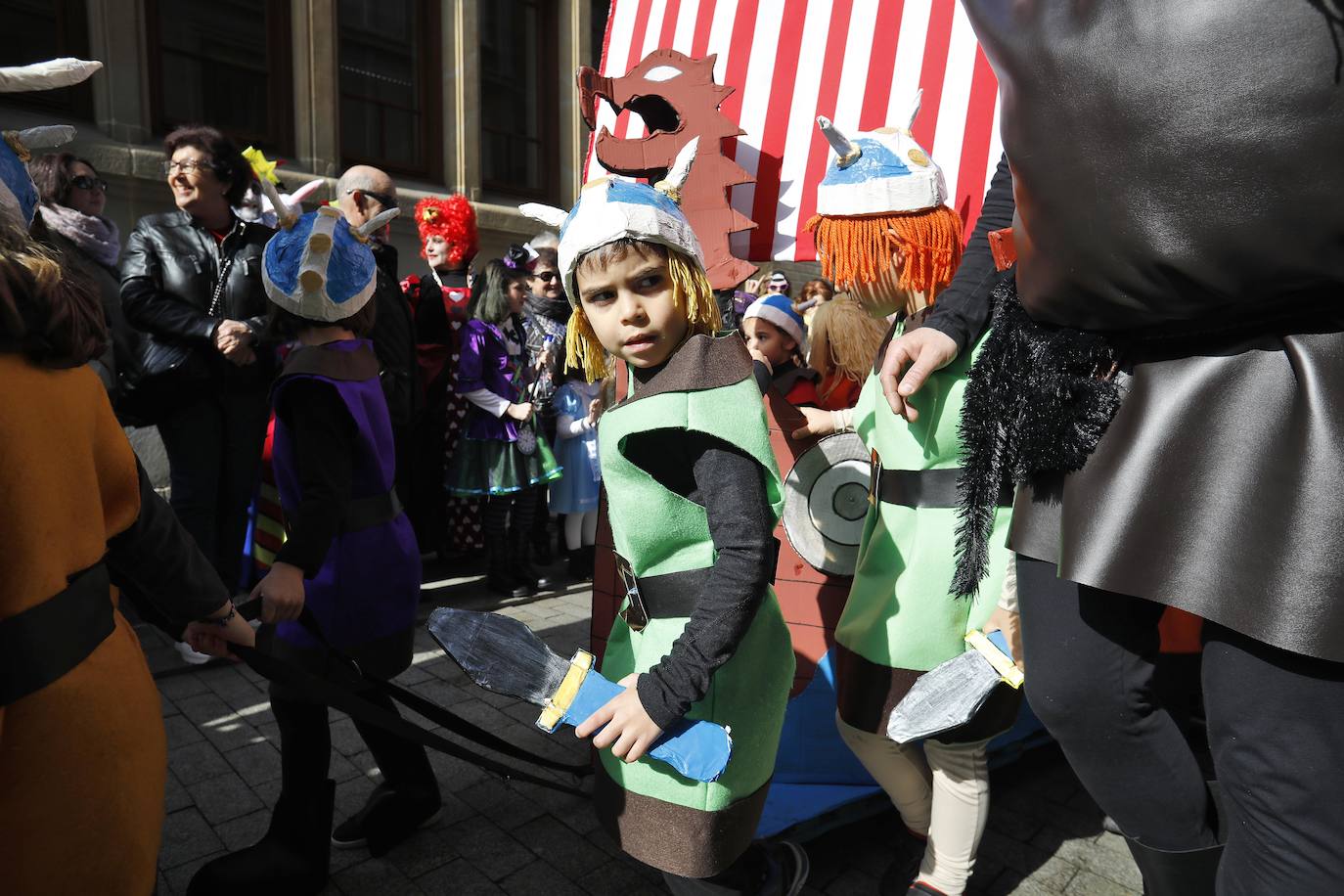 Fotos: ¿Estuviste en el desfile infantil del Antroxu en Gijón? ¡Búscate!