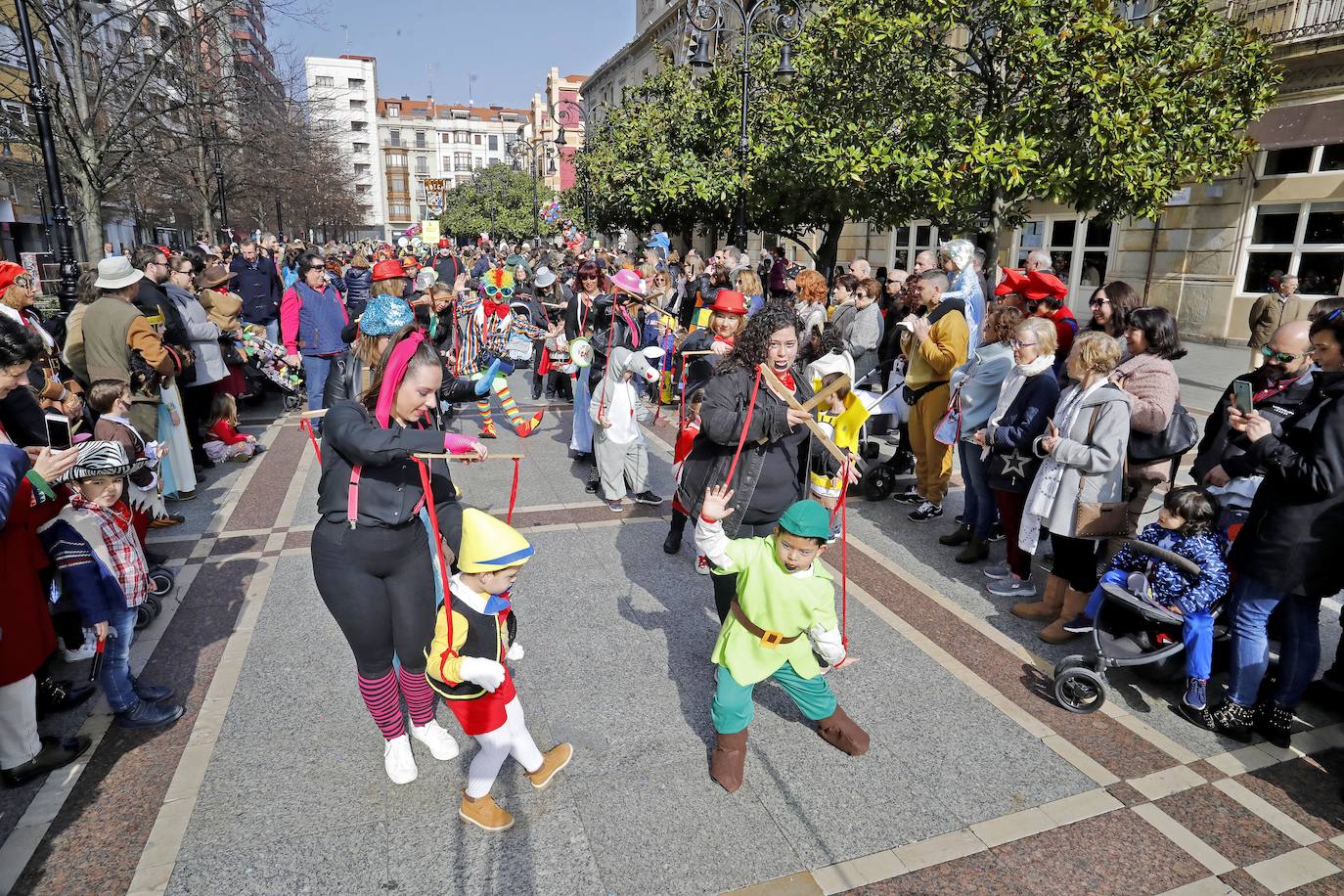 Fotos: ¿Estuviste en el desfile infantil del Antroxu en Gijón? ¡Búscate!