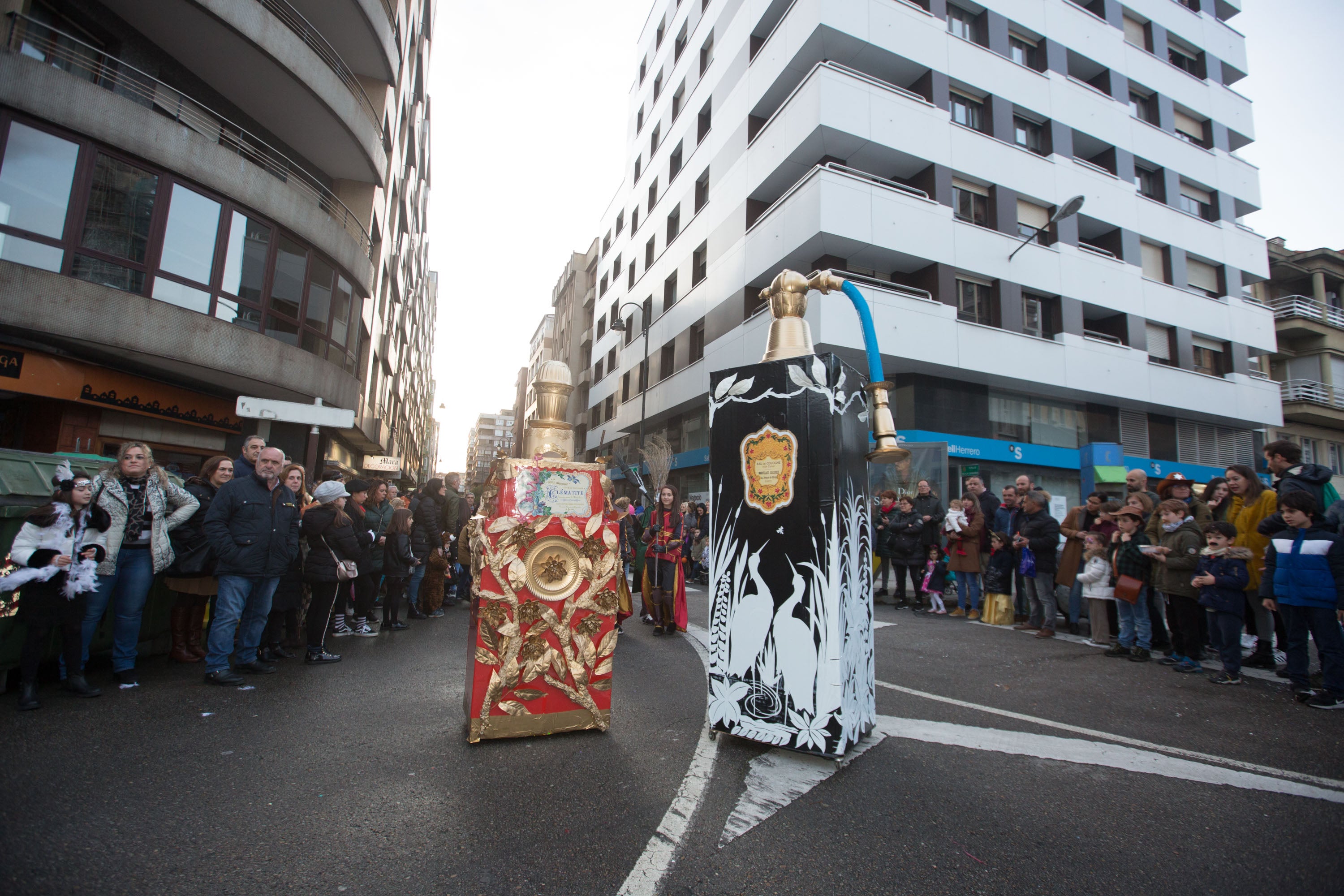 Fotos: Búscate en el Desfile de Antroxos