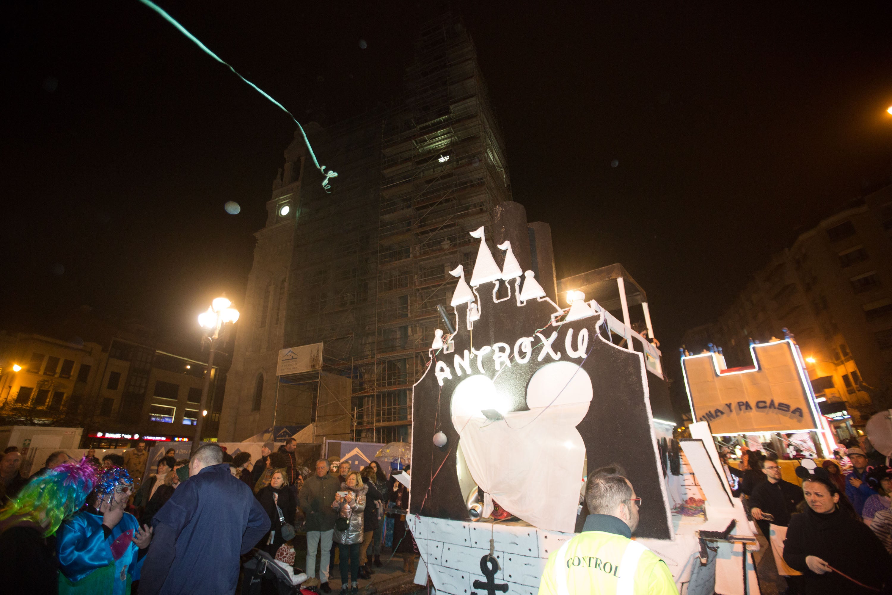 Fotos: Búscate en el Desfile de Antroxos
