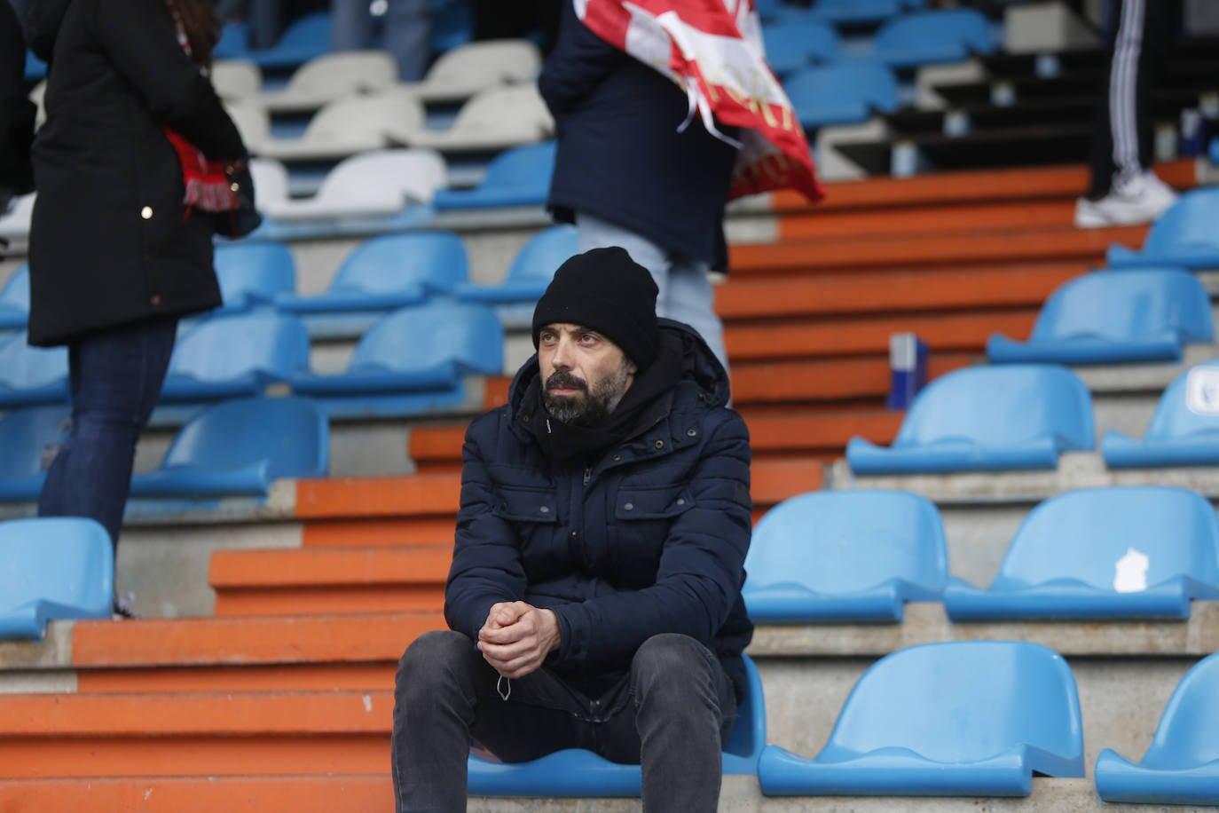 Fotos: ¿Estuviste en el Ponferradina – Sporting? ¡Búscate!