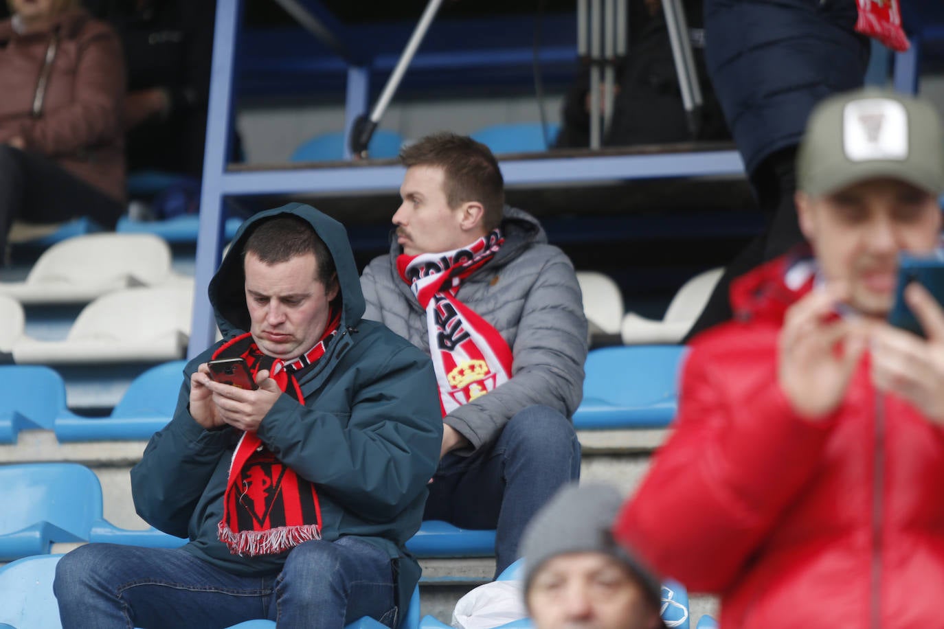 Fotos: ¿Estuviste en el Ponferradina – Sporting? ¡Búscate!