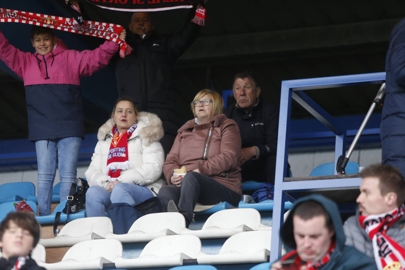 Fotos: ¿Estuviste en el Ponferradina – Sporting? ¡Búscate!