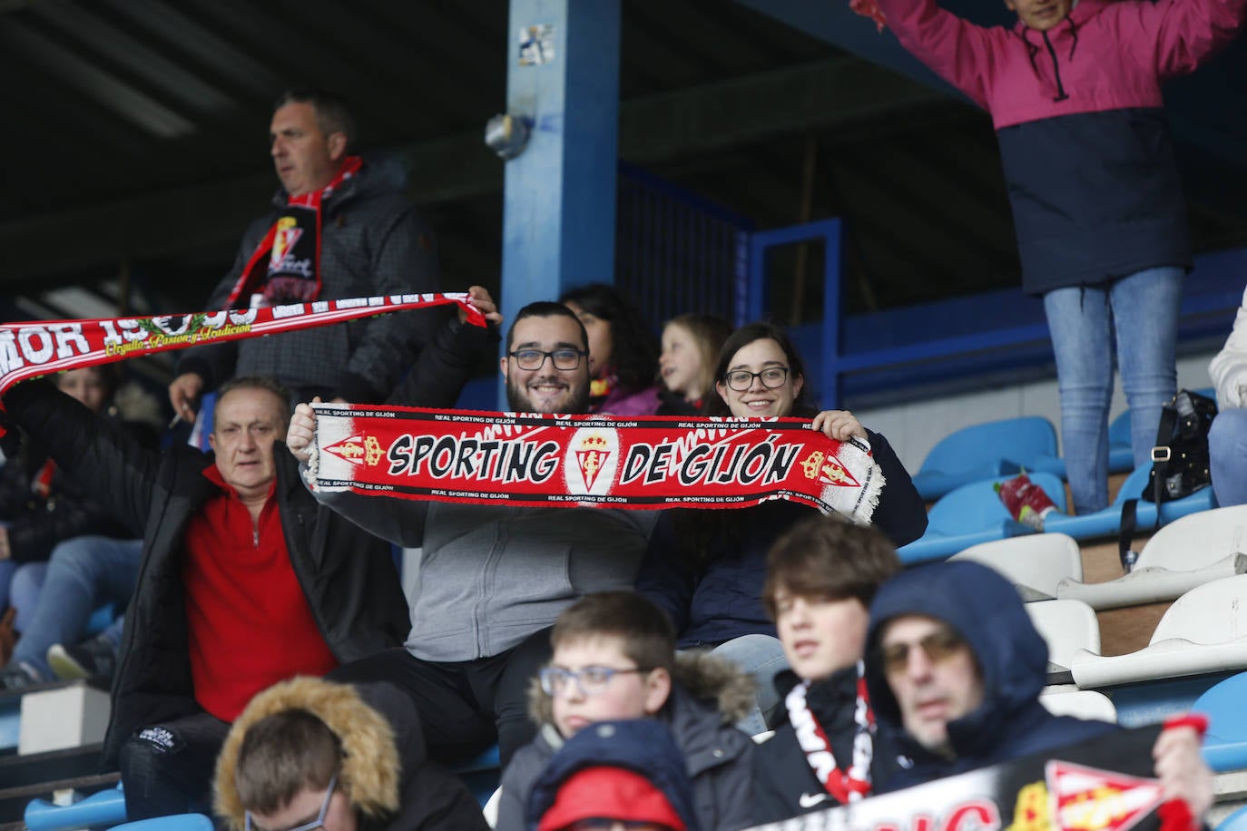 Fotos: ¿Estuviste en el Ponferradina – Sporting? ¡Búscate!