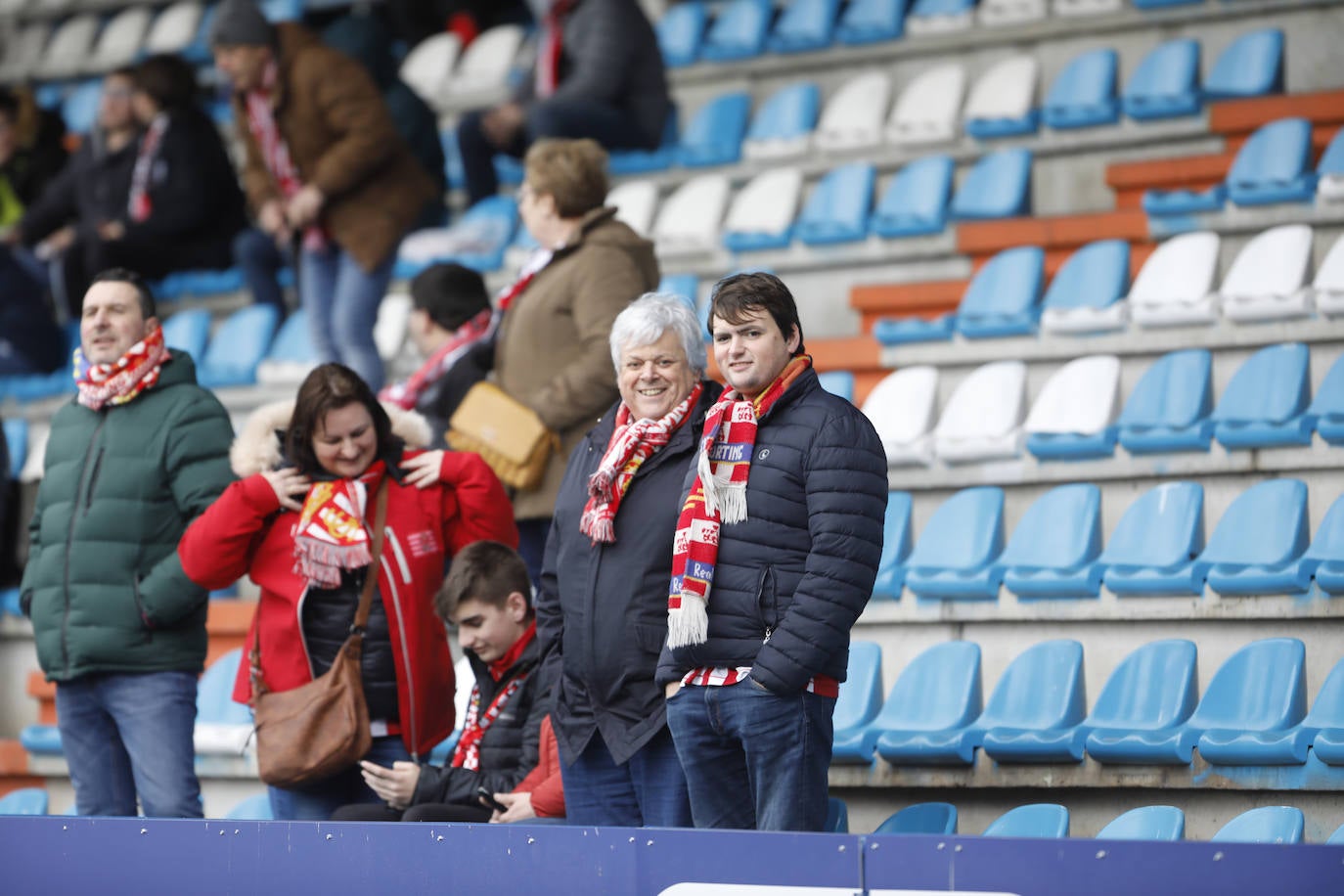 Fotos: ¿Estuviste en el Ponferradina – Sporting? ¡Búscate!