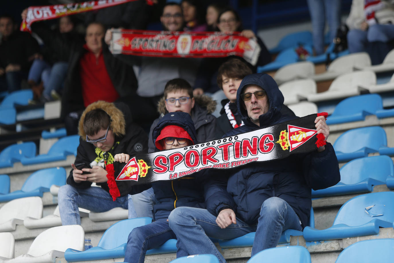 Fotos: ¿Estuviste en el Ponferradina – Sporting? ¡Búscate!