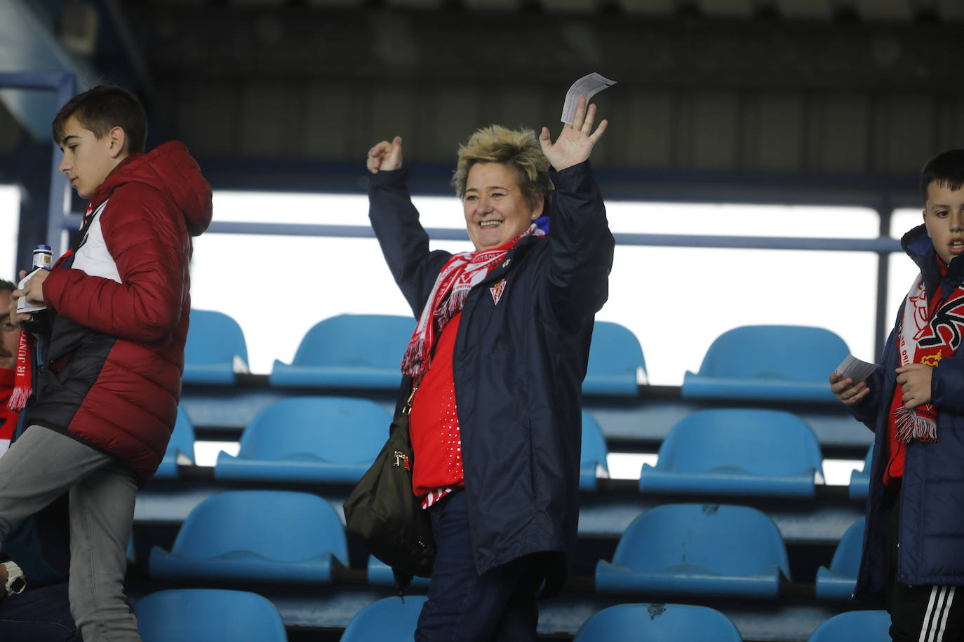 Fotos: ¿Estuviste en el Ponferradina – Sporting? ¡Búscate!