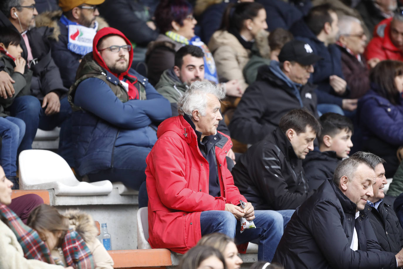 Fotos: ¿Estuviste en el Ponferradina – Sporting? ¡Búscate!