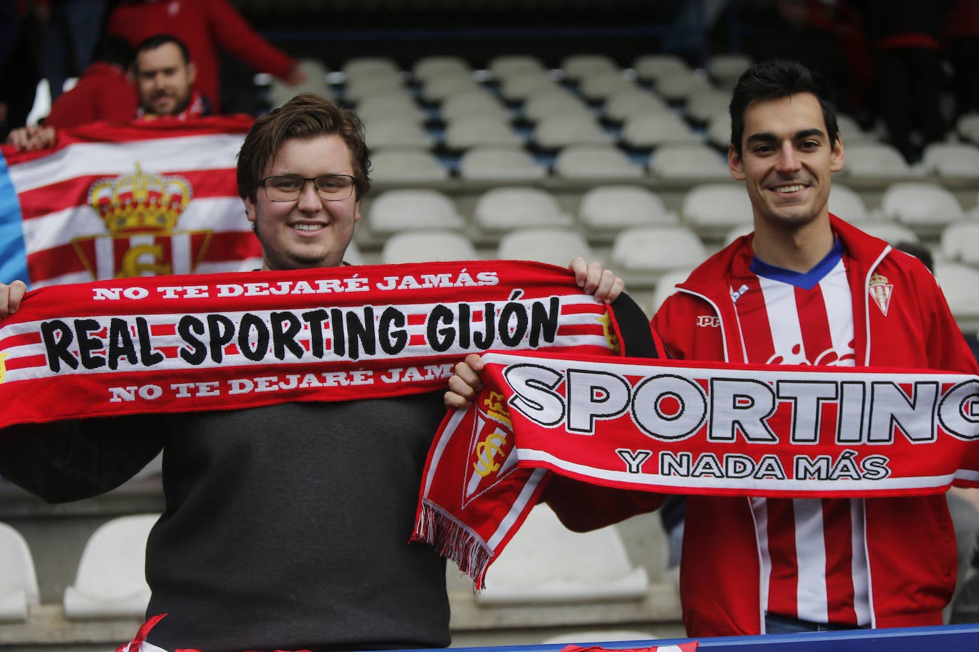 Fotos: ¿Estuviste en el Ponferradina – Sporting? ¡Búscate!