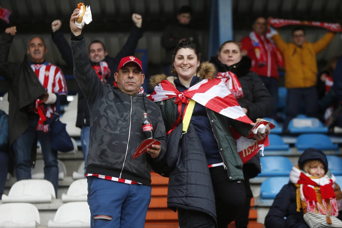 Fotos: ¿Estuviste en el Ponferradina – Sporting? ¡Búscate!