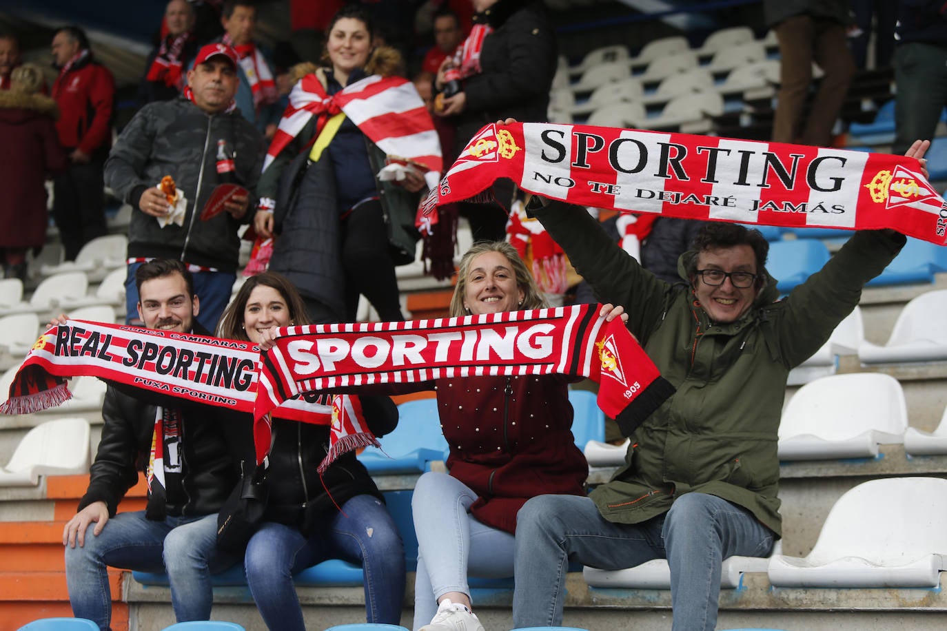 Fotos: ¿Estuviste en el Ponferradina – Sporting? ¡Búscate!