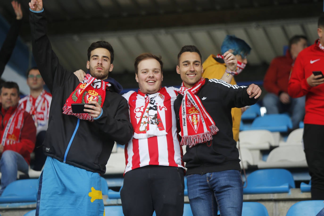 Fotos: ¿Estuviste en el Ponferradina – Sporting? ¡Búscate!