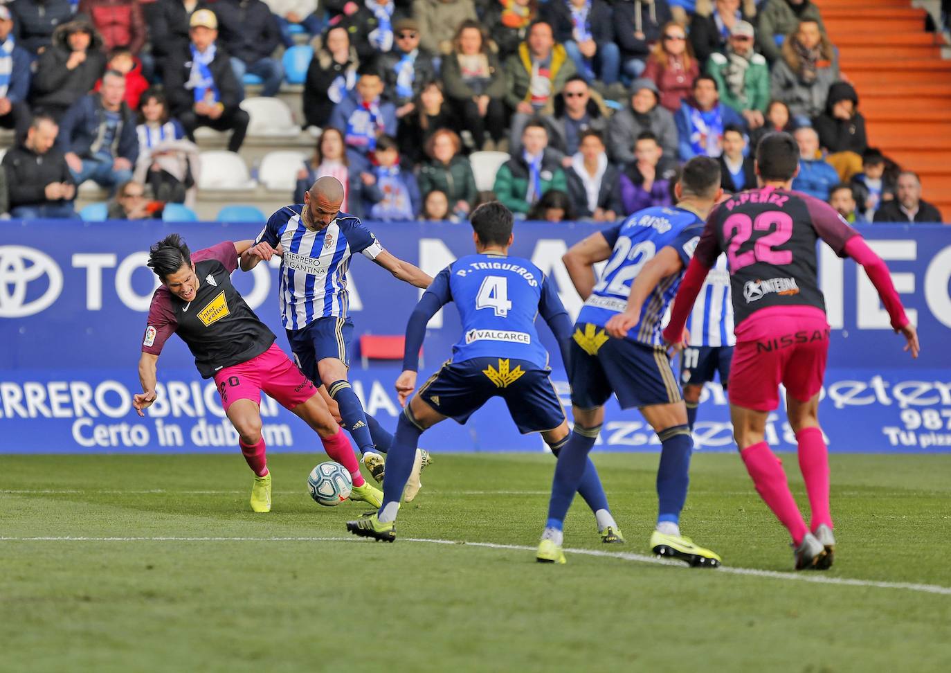 El conjunto rojiblanco cayó en El Toralín debido a un gol Kaxe en el minuto 17. 