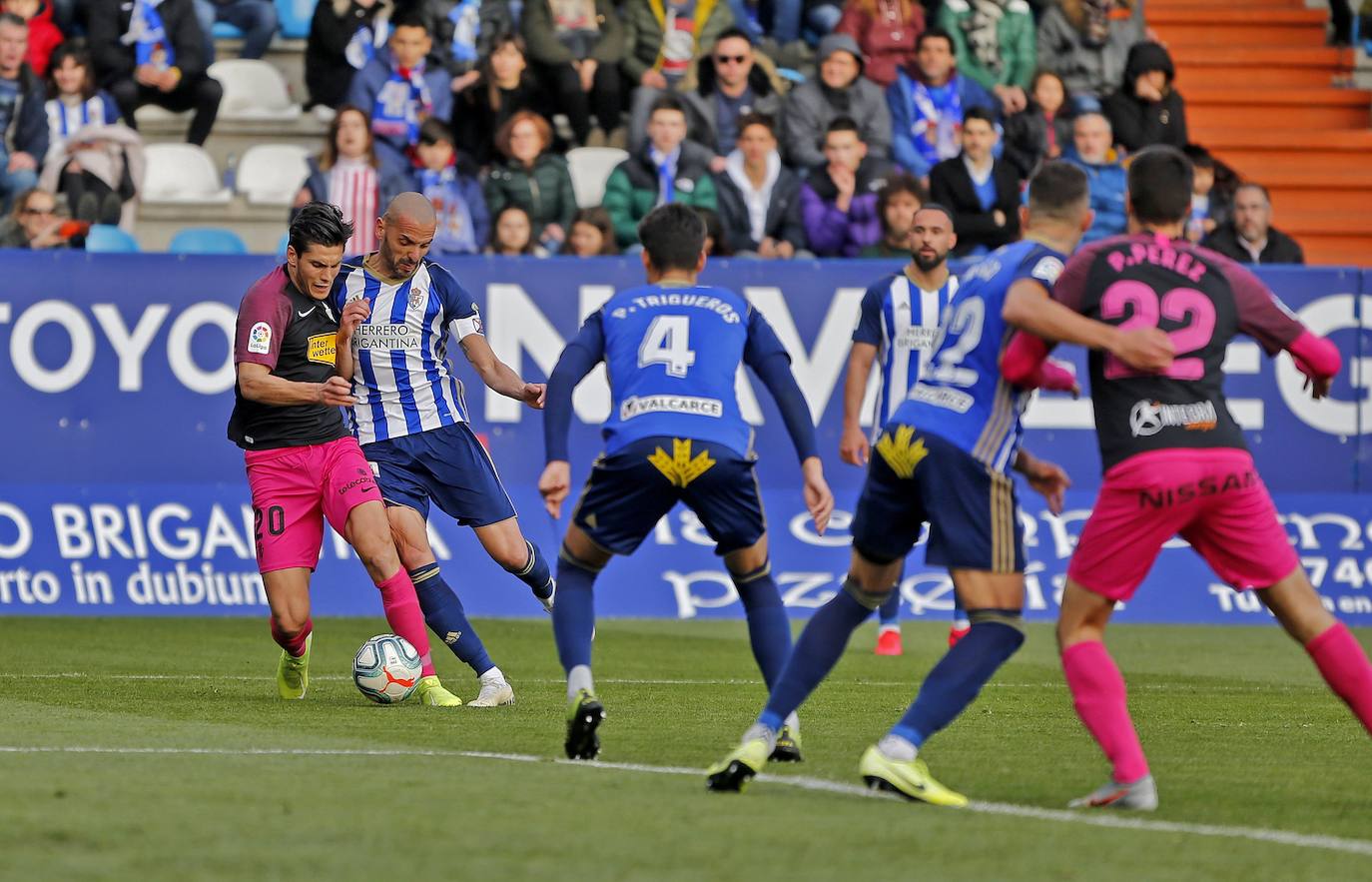 El conjunto rojiblanco cayó en El Toralín debido a un gol Kaxe en el minuto 17. 