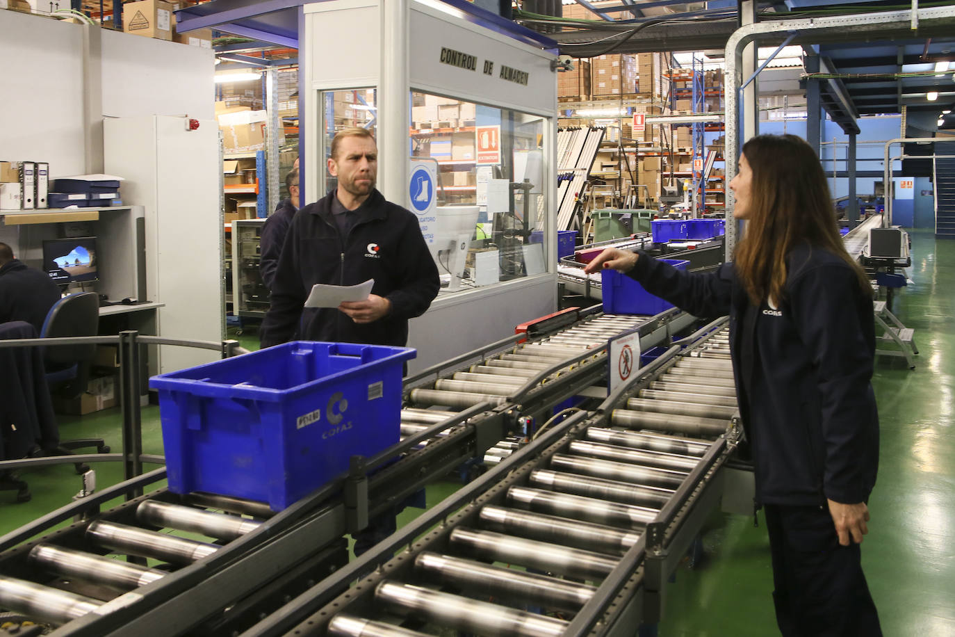 La Cooperativa Farmacéutica Asturiana cuenta con 130 trabajadores directos y 50 indirectos. Tiene 47 conductores titulares y 3 reservas. Su facturación ronda los 250 millones (décima cooperativa de España por volumen de facturación). En Asturias está entre las 15 empresas que más facturan.