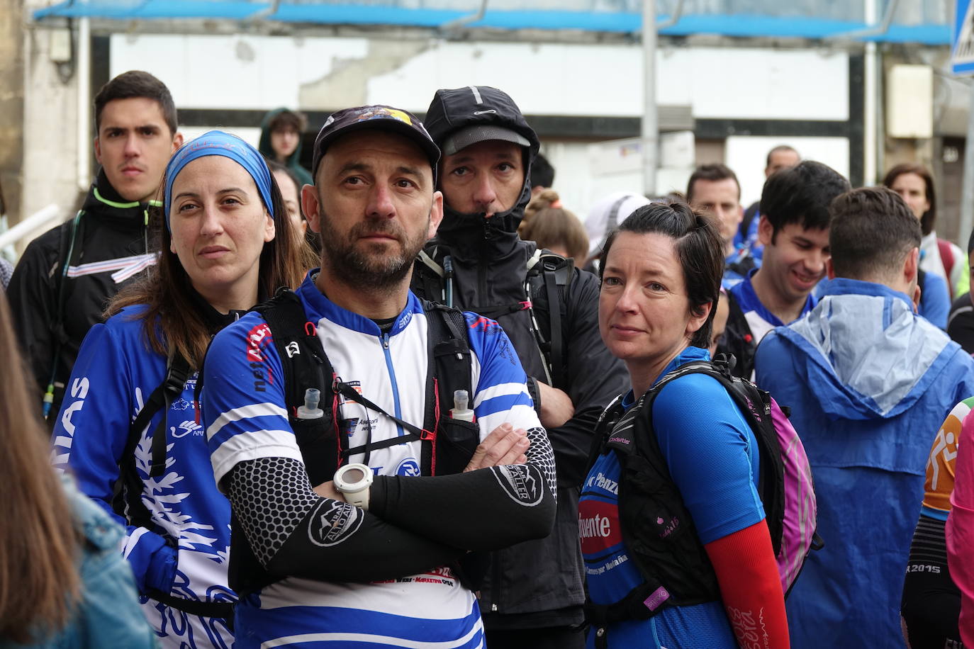 La prueba deportiva Piloña Orienta, organizada por los alumnos de Pro Viaje de Estudios del IES de Infiesto, tuvo lugar este domingo en Infiesto. 