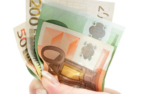 Hacienda anuncia dos nuevos impuestos